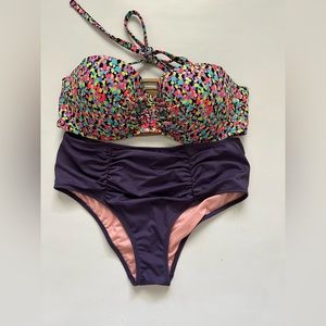 Victoria’s Secret Two pieces Bathing suit Sz. 34D - S